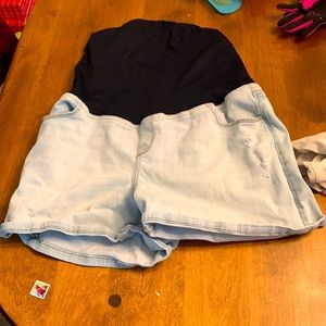 Maternity shorts